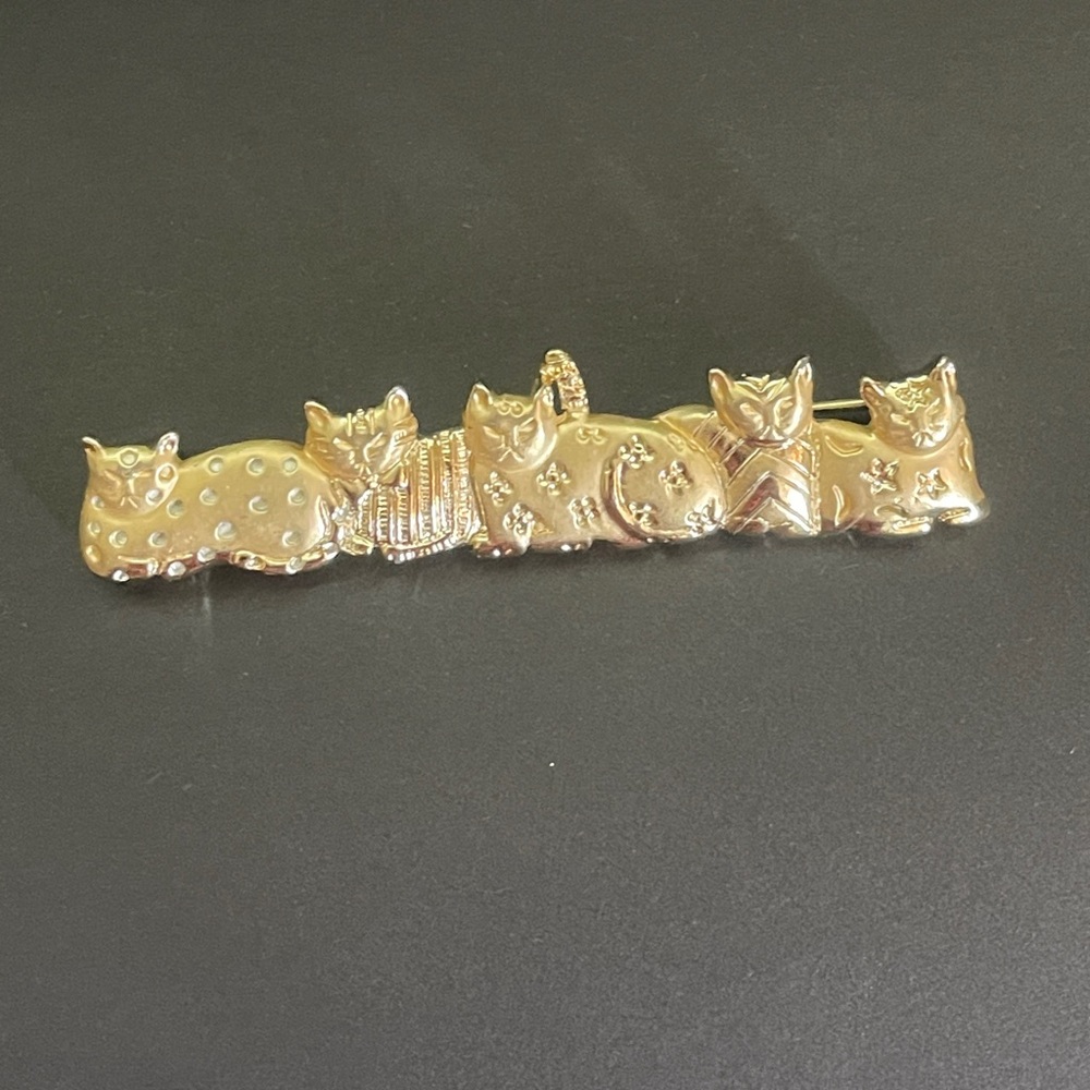 VINTAGE AJC Signed Cat Gold Tone Matte Gloss Bar Brooch Pin Cat Lady Cottagecore